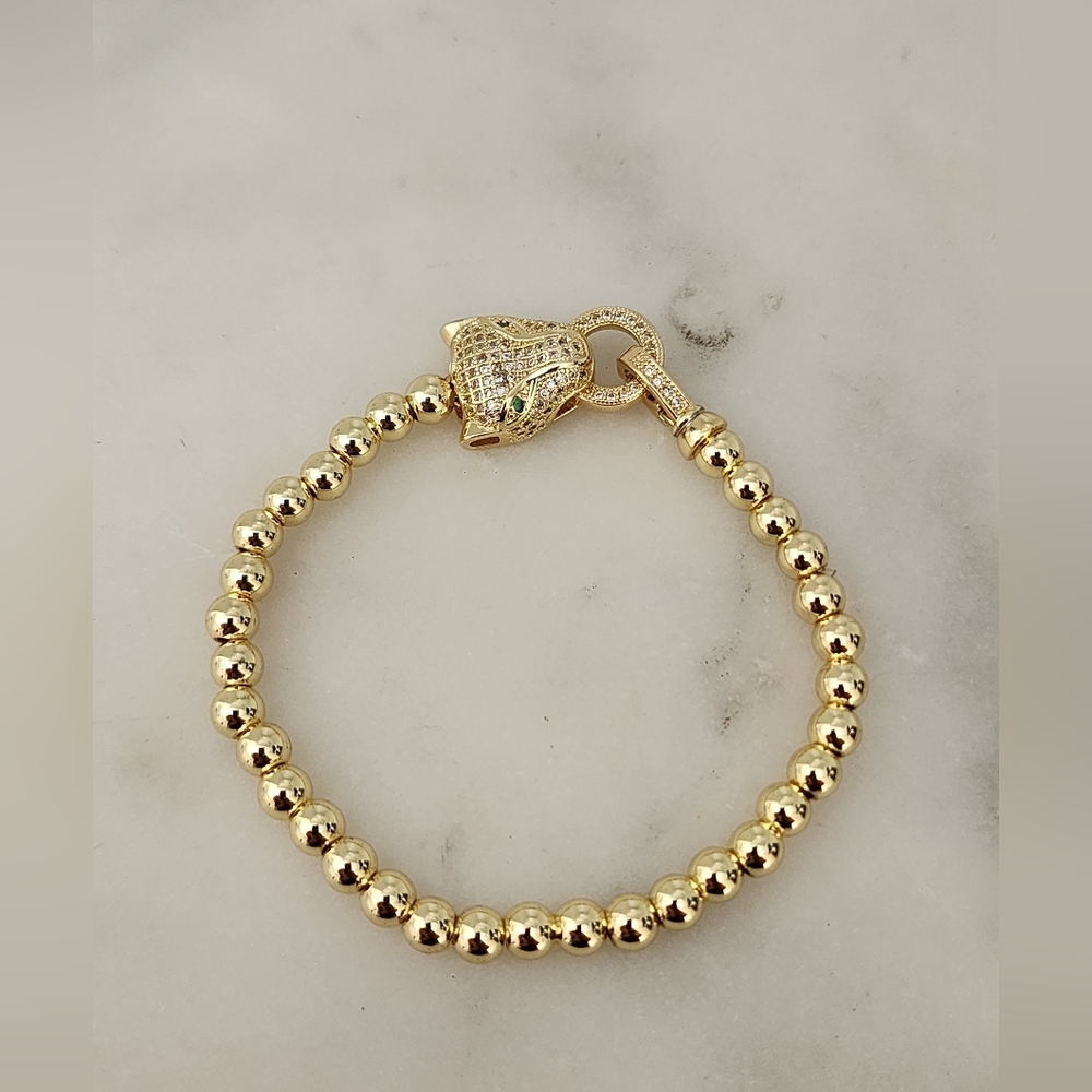 Elegant Gold-Plated Bracelet - Picture 4 of 5